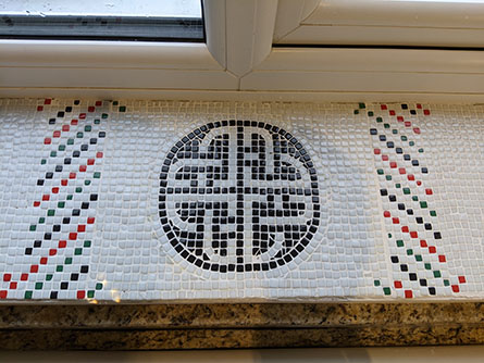 Roman style tiling for a kitchen window sill